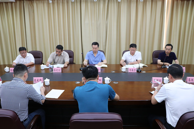180718305TGnAKGA.jpg